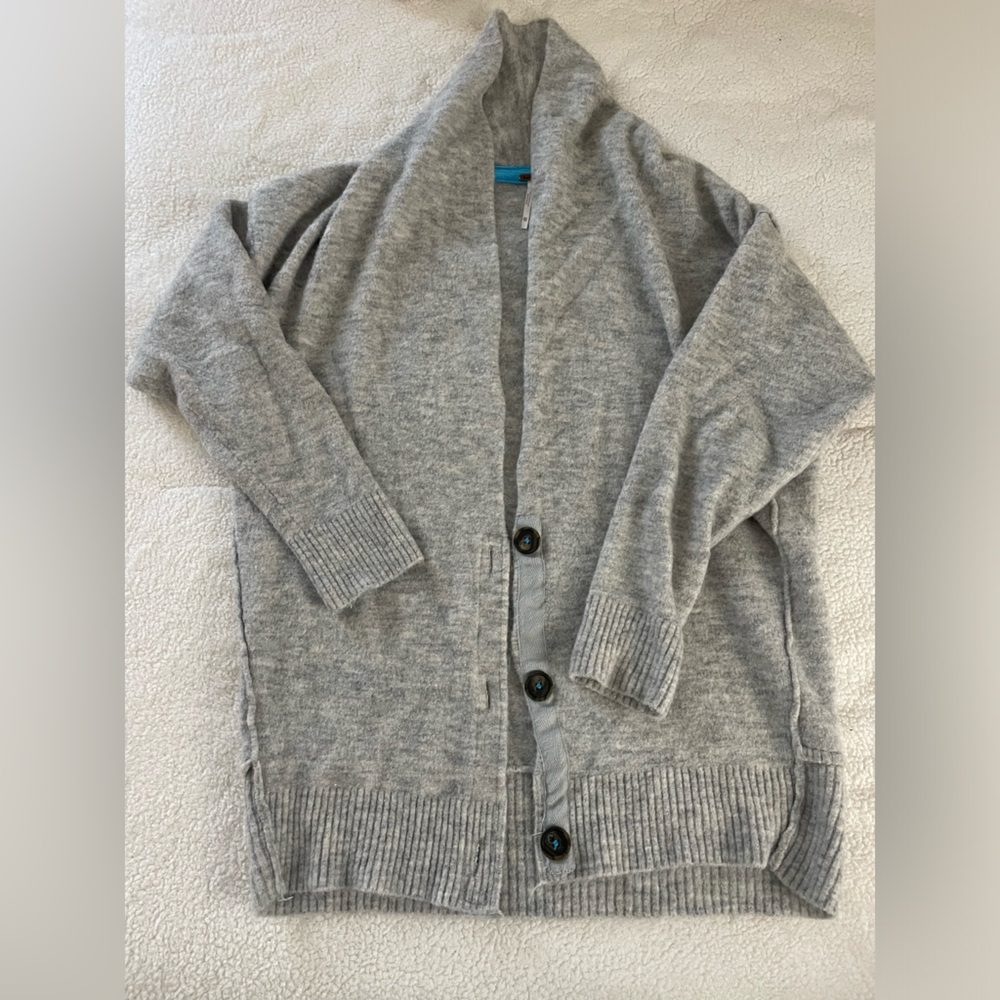 FREE PEOPLE GREY BUTTON CARDIGAN SIZE XS